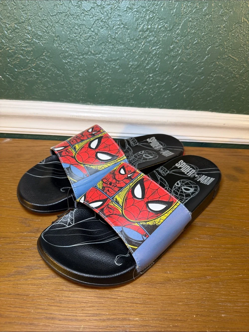 NEW! Spider-Man Comfort Slides Men's Size 12